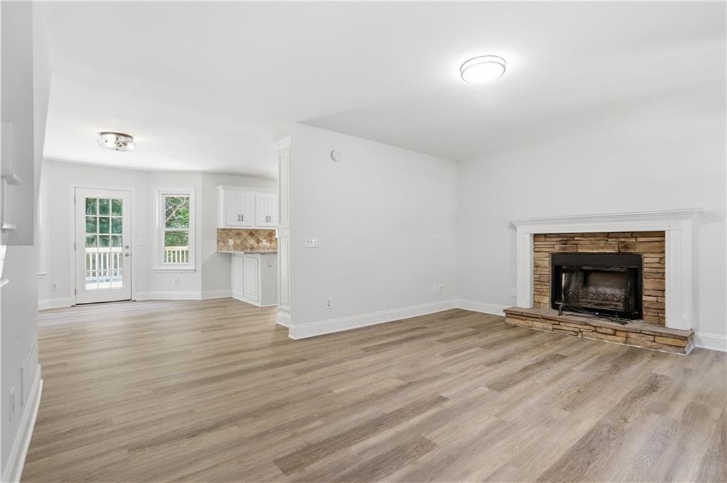 4 bedroom, 3 bathroom, 3,520 sq ft single family residence for sale at 249 Serenoa Drive, Canton, GA 30114 — photo 3