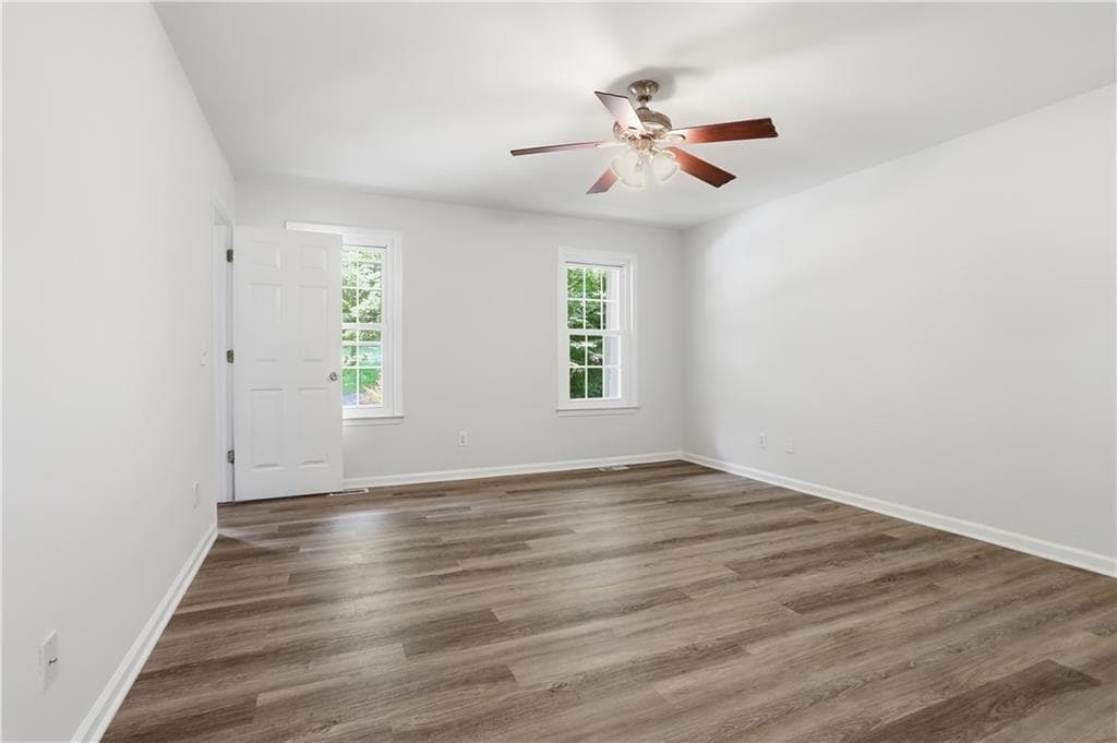 4 bedroom, 3 bathroom, 3,520 sq ft single family residence for sale at 249 Serenoa Drive, Canton, GA 30114 — photo 4