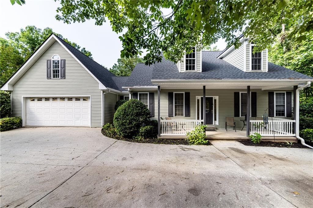 5 bedroom, 6 bathroom, 4,985 sq ft single family residence for sale at 7822 Beachwood Drive, Murrayville, GA 30564 — photo 5