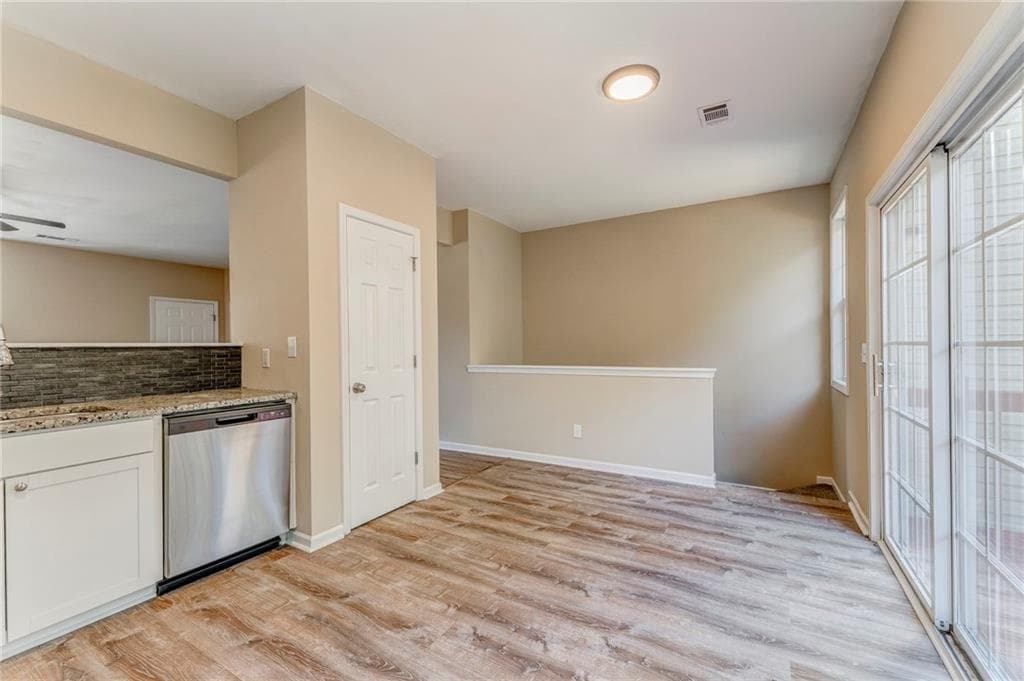 3 bedroom, 3 bathroom, 1,452 sq ft townhouse for sale at 209 Enterprise Path, Hiram, GA 30141 — photo 8
