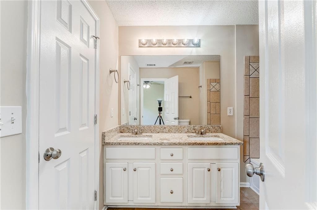 3 bedroom, 3 bathroom, 1,452 sq ft townhouse for sale at 209 Enterprise Path, Hiram, GA 30141 — photo 9