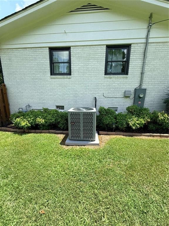 3 bedroom, 2 bathroom, 1,125 sq ft single family residence for sale at 314 Spring Street, Toccoa, GA 30577 — photo 8