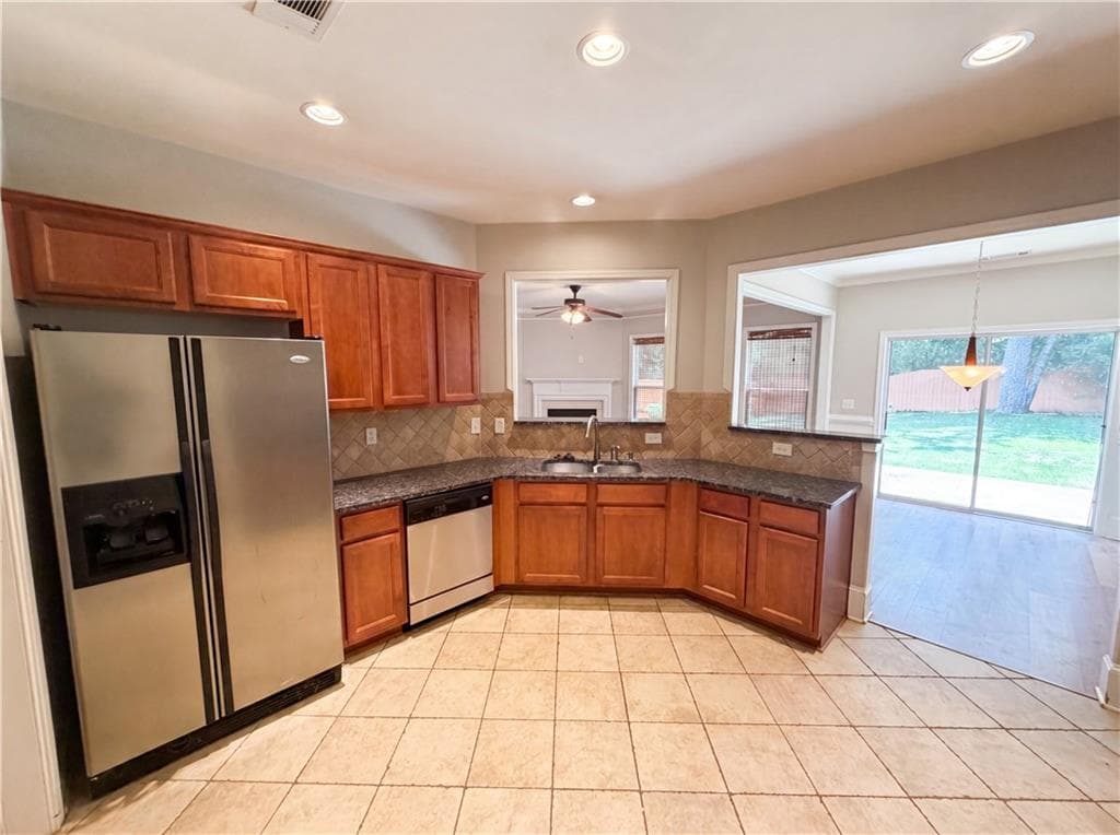 3 bedroom, 3 bathroom, 1,806 sq ft single family residence for sale at 5775 Sterling Court, Cumming, GA 30040 — photo 2