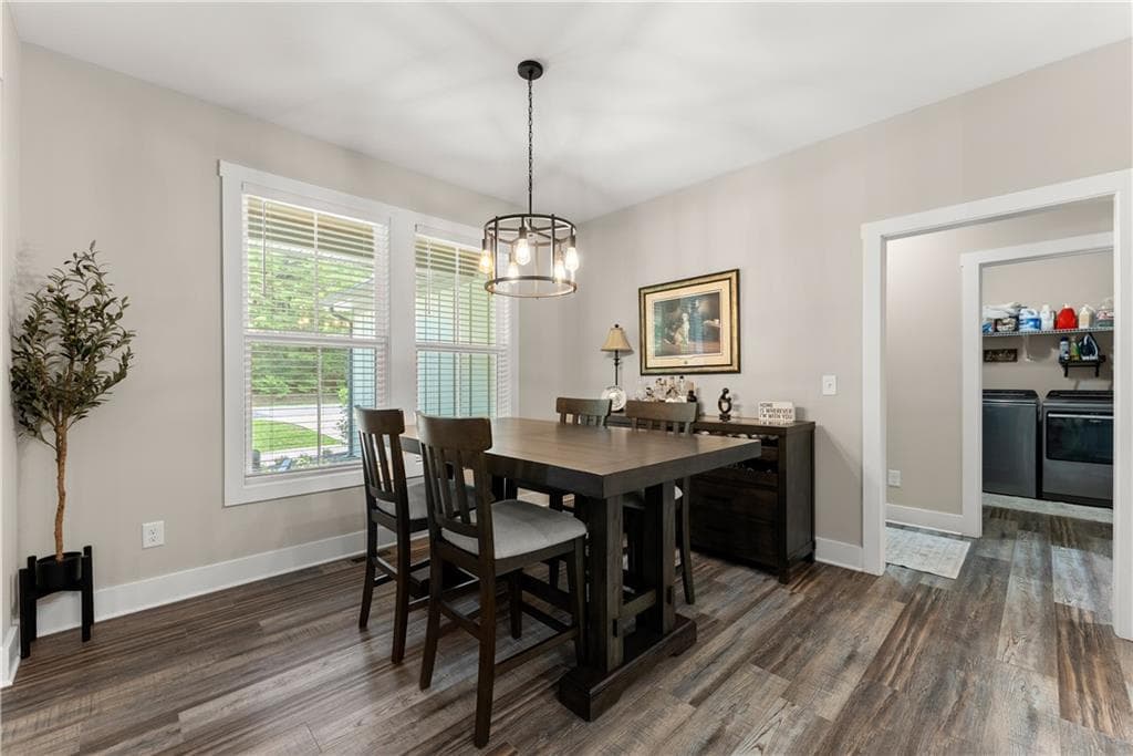 3 bedroom, 2 bathroom, 2,022 sq ft single family residence for sale at 35 Chimney Lane, Cleveland, GA 30528 — photo 8