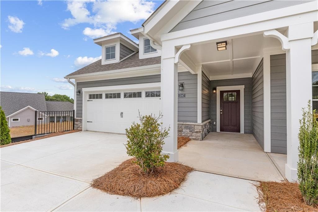 2 bedroom, 2 bathroom, 1,886 sq ft single family residence for sale at 3347 Fishpond Circle, Dacula, GA 30019 — photo 2