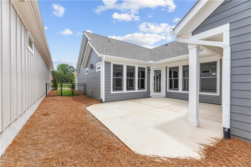2 bedroom, 2 bathroom, 1,886 sq ft single family residence for sale at 3347 Fishpond Circle, Dacula, GA 30019 — photo 4