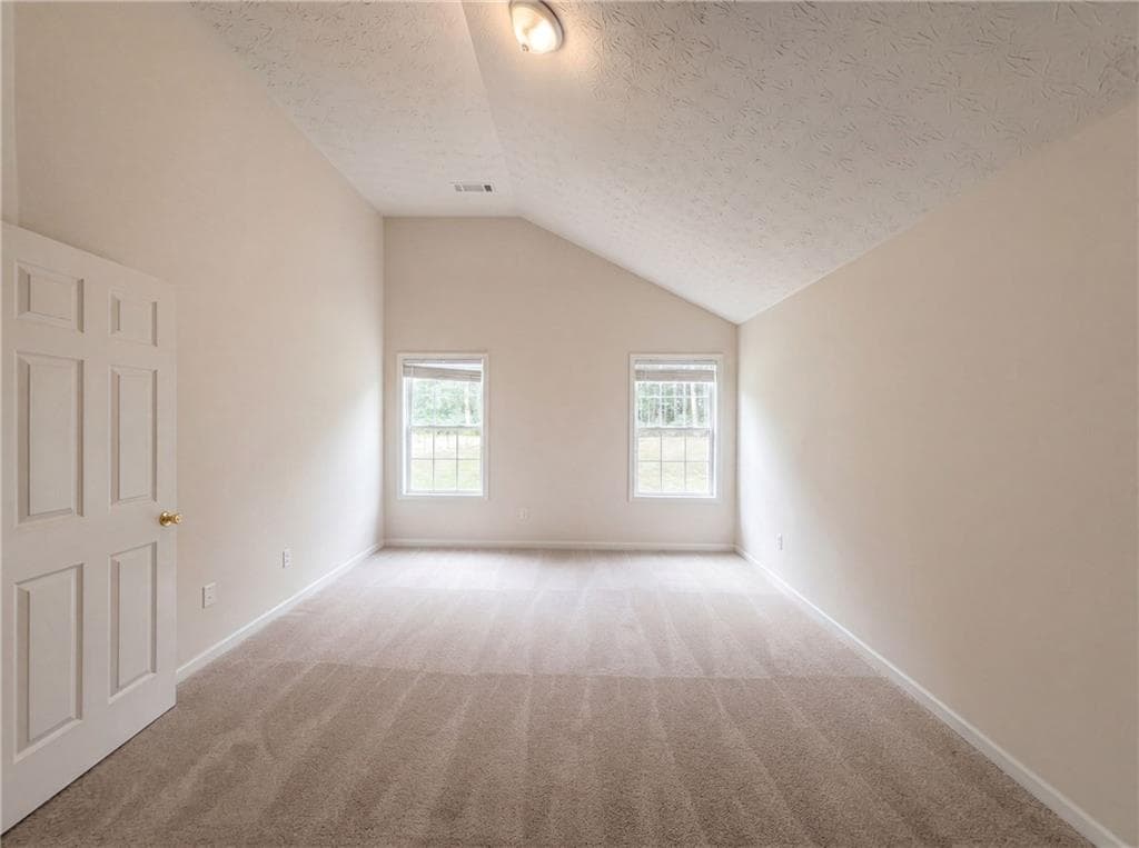 3 bedroom, 2 bathroom, 1,440 sq ft single family residence under contract at 6774 Fairfax Court, Lithonia, GA 30038 — photo 4
