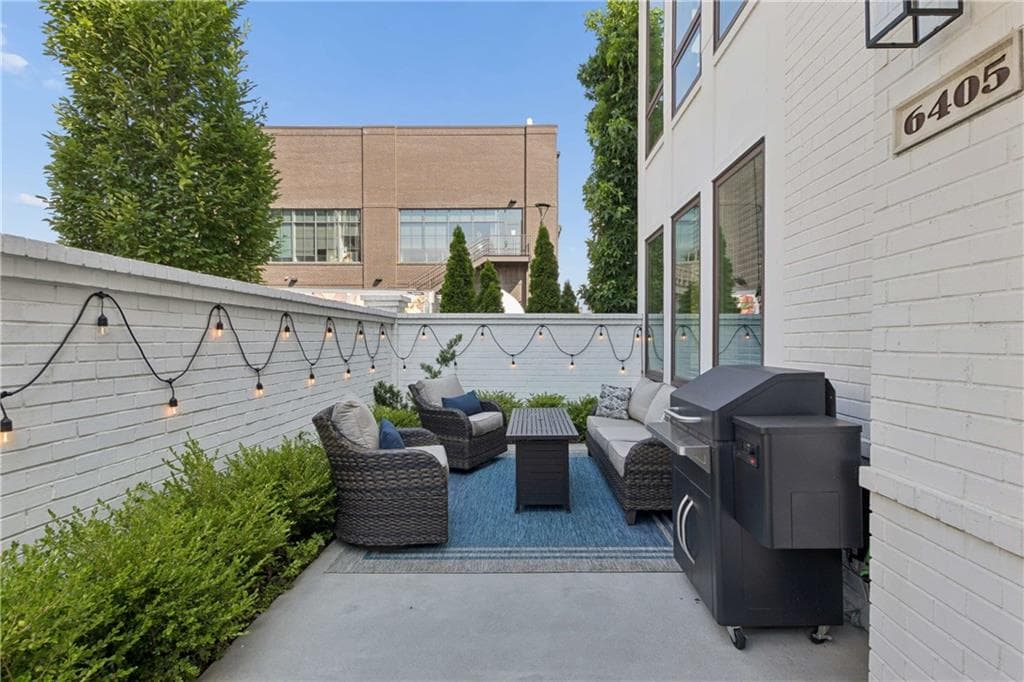 3 bedroom, 4 bathroom, 2,458 sq ft townhouse for sale at 6405 Halcyon Way, Alpharetta, GA 30005 — photo 5