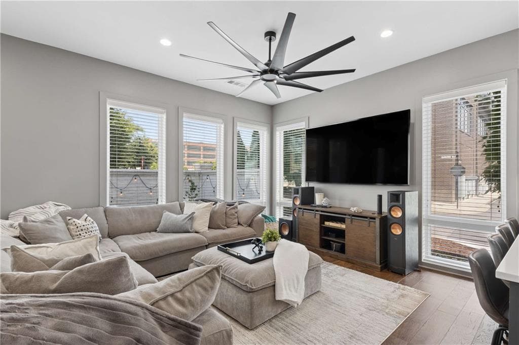 3 bedroom, 4 bathroom, 2,458 sq ft townhouse for sale at 6405 Halcyon Way, Alpharetta, GA 30005 — photo 9