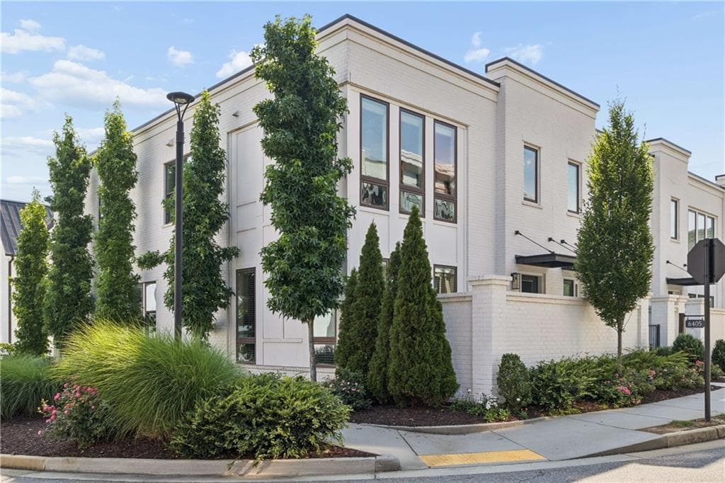 3 bedroom, 4 bathroom, 2,458 sq ft townhouse for sale at 6405 Halcyon Way, Alpharetta, GA 30005