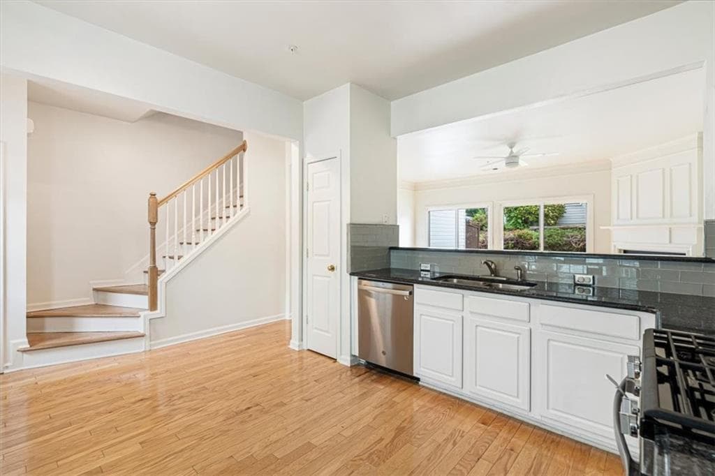 2 bedroom, 3 bathroom, 1,218 sq ft townhouse for sale at 1150 Kilmington Court, Alpharetta, GA 30009 — photo 10