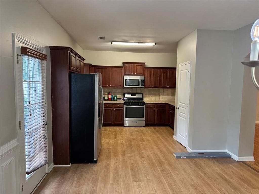 3 bedroom, 3 bathroom, 2,277 sq ft townhouse for rent at 13 Burns View Court 32G, Lawrenceville, GA 30044 for $2,400 a month — photo 8