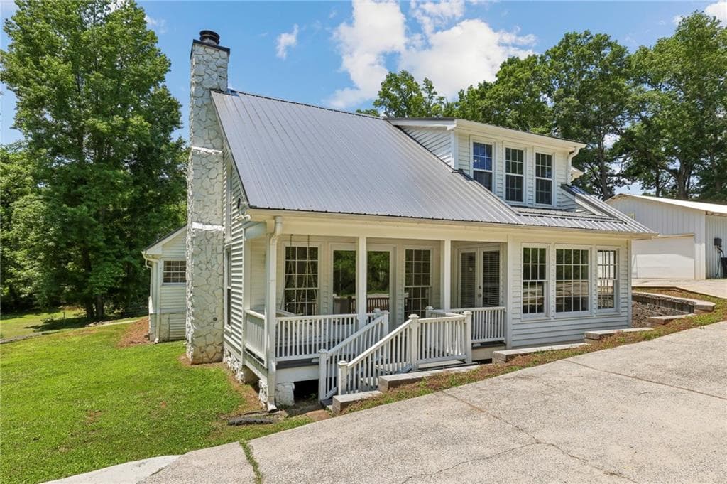 3 bedroom, 3 bathroom, 2,421 sq ft single family residence under contract at 363 Burns Lane, Canton, GA 30115