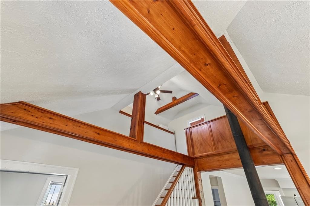 3 bedroom, 3 bathroom, 2,421 sq ft single family residence under contract at 363 Burns Lane, Canton, GA 30115 — photo 6