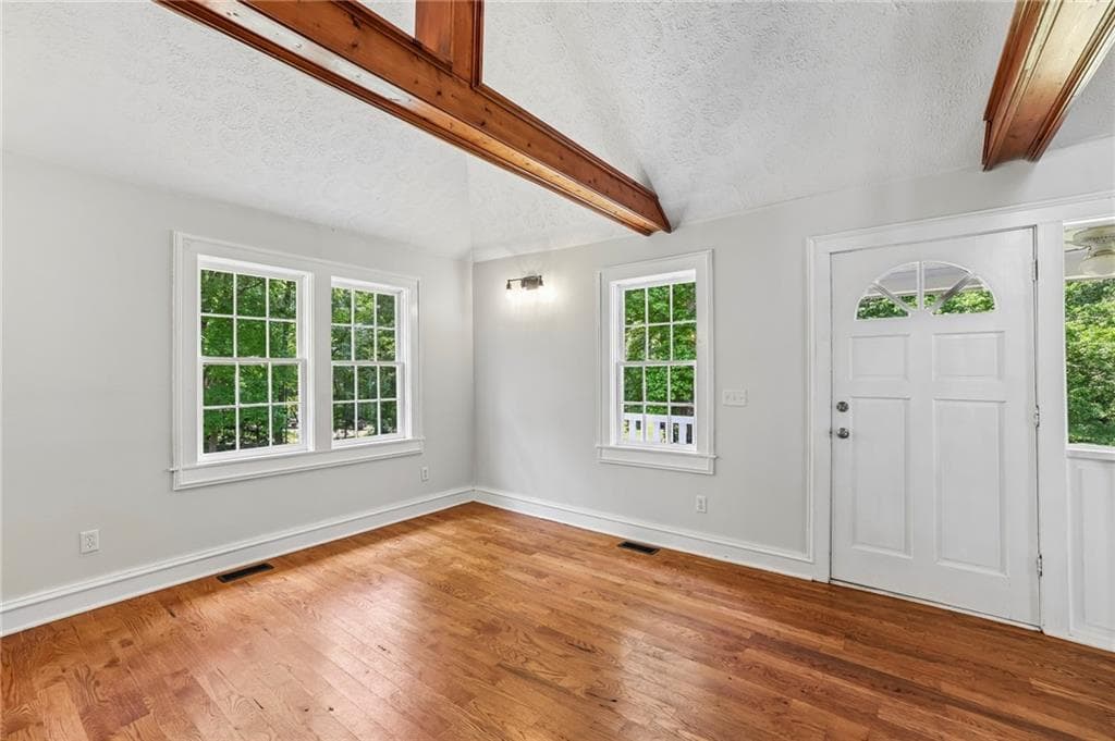 3 bedroom, 3 bathroom, 2,421 sq ft single family residence under contract at 363 Burns Lane, Canton, GA 30115 — photo 7