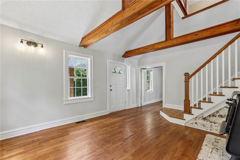3 bedroom, 3 bathroom, 2,421 sq ft single family residence under contract at 363 Burns Lane, Canton, GA 30115 — photo 9