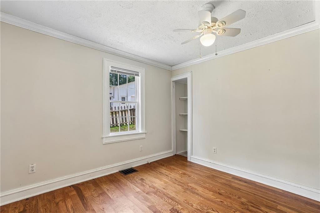 3 bedroom, 3 bathroom, 2,421 sq ft single family residence under contract at 363 Burns Lane, Canton, GA 30115 — photo 10