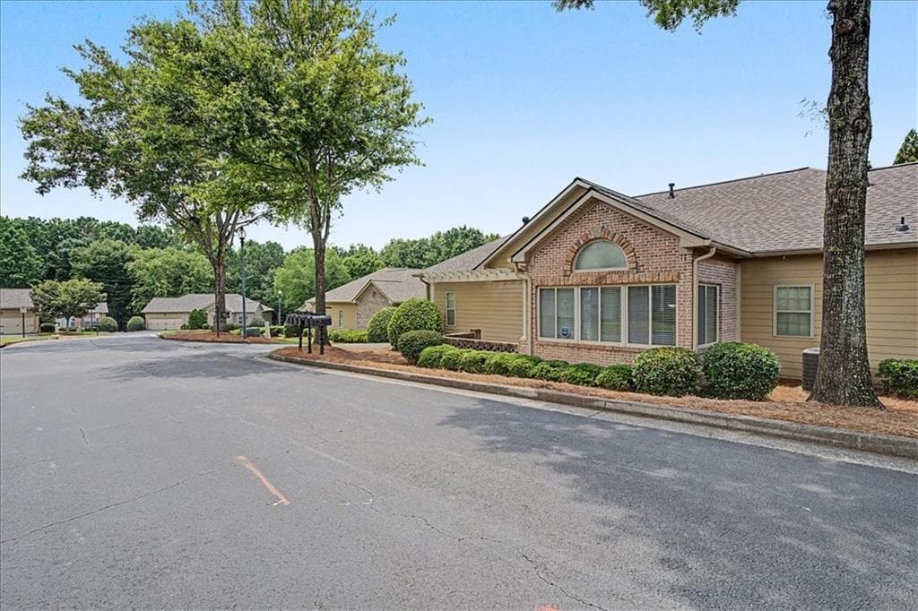 3 bedroom, 2 bathroom, 1,923 sq ft condominium for sale at 526 Mount Park Drive, Powder Springs, GA 30127 — photo 7