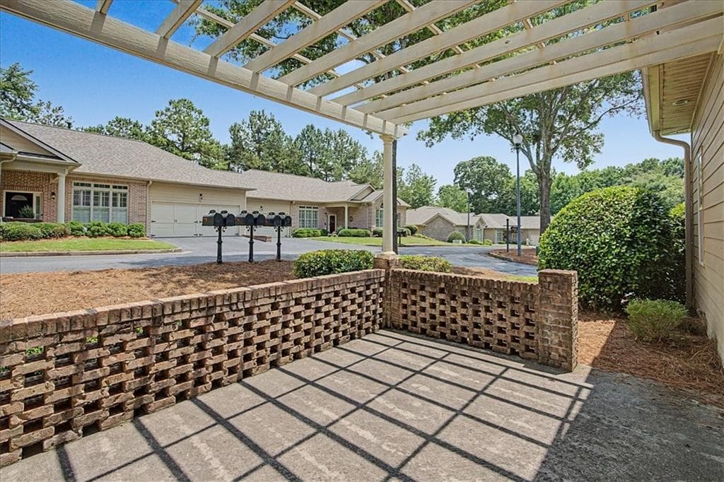 3 bedroom, 2 bathroom, 1,923 sq ft condominium for sale at 526 Mount Park Drive, Powder Springs, GA 30127 — photo 8