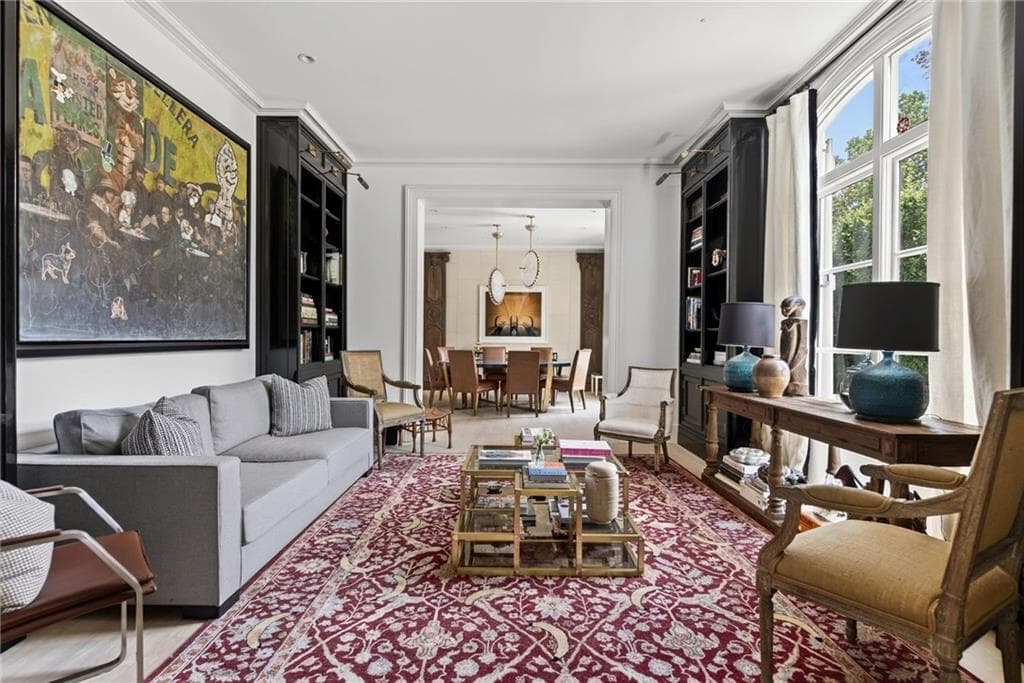 5 bedroom, 8 bathroom, 7,404 sq ft single family residence under contract at 4400 Carmain Drive, Atlanta, GA 30342 — photo 6