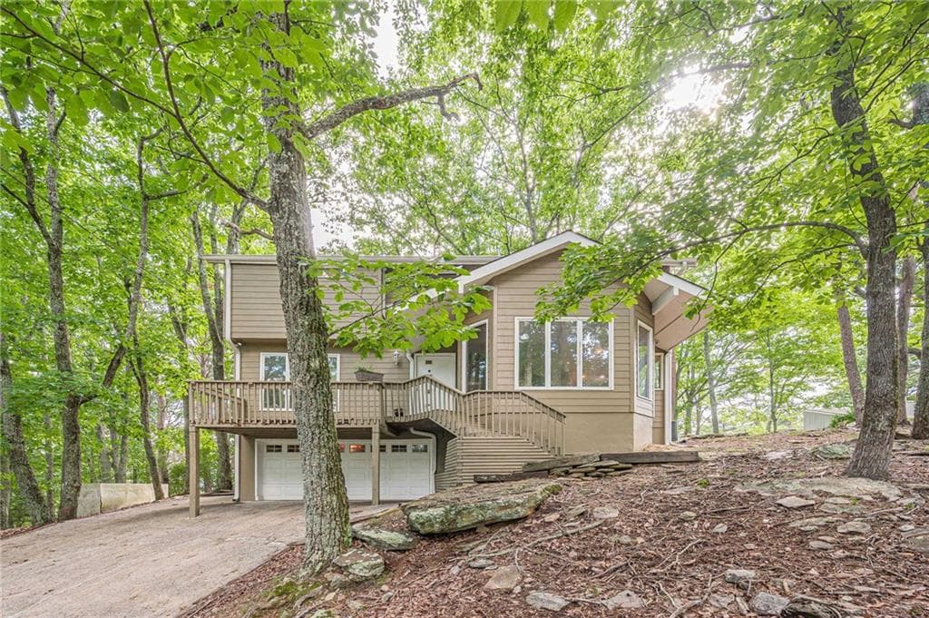 3 bedroom, 3 bathroom, 2,399 sq ft home for sale at 834 Lake Arrowhead Drive, Waleska, GA