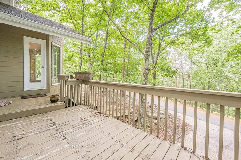 3 bedroom, 3 bathroom, 2,399 sq ft single family residence for sale at 834 Lake Arrowhead Drive, Waleska, GA 30183 — photo 6