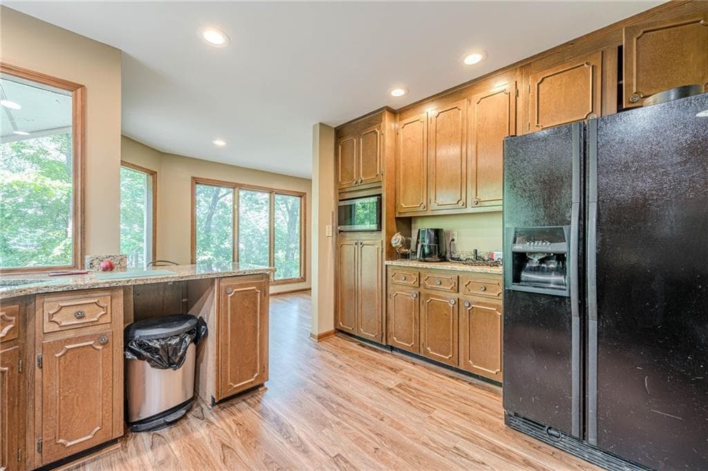 3 bedroom, 3 bathroom, 2,399 sq ft single family residence for sale at 834 Lake Arrowhead Drive, Waleska, GA 30183 — photo 10