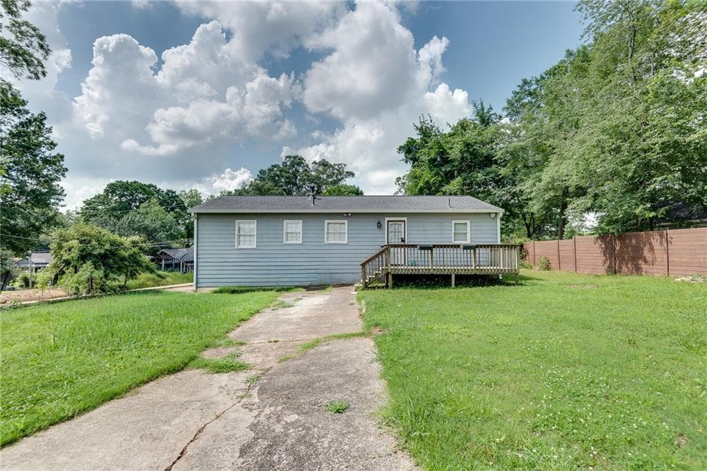 3 bedroom, 2 bathroom single family residence for rent at 1424 Hosea L Williams Drive, Atlanta, GA 30317 for $2,600 a month — photo 4