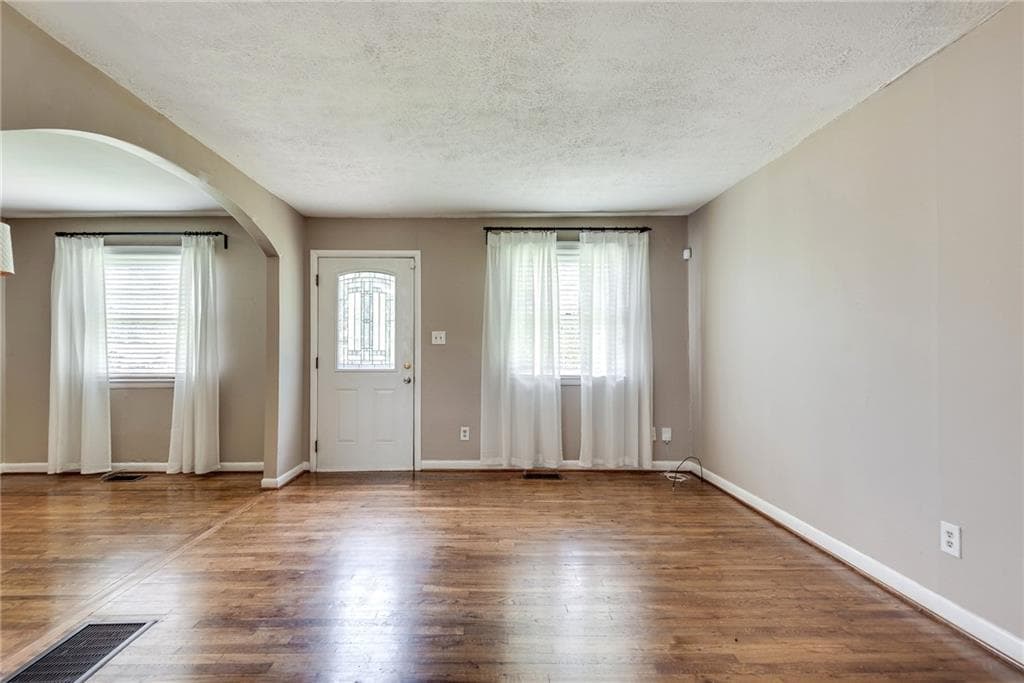 3 bedroom, 2 bathroom single family residence for rent at 1424 Hosea L Williams Drive, Atlanta, GA 30317 for $2,600 a month — photo 8