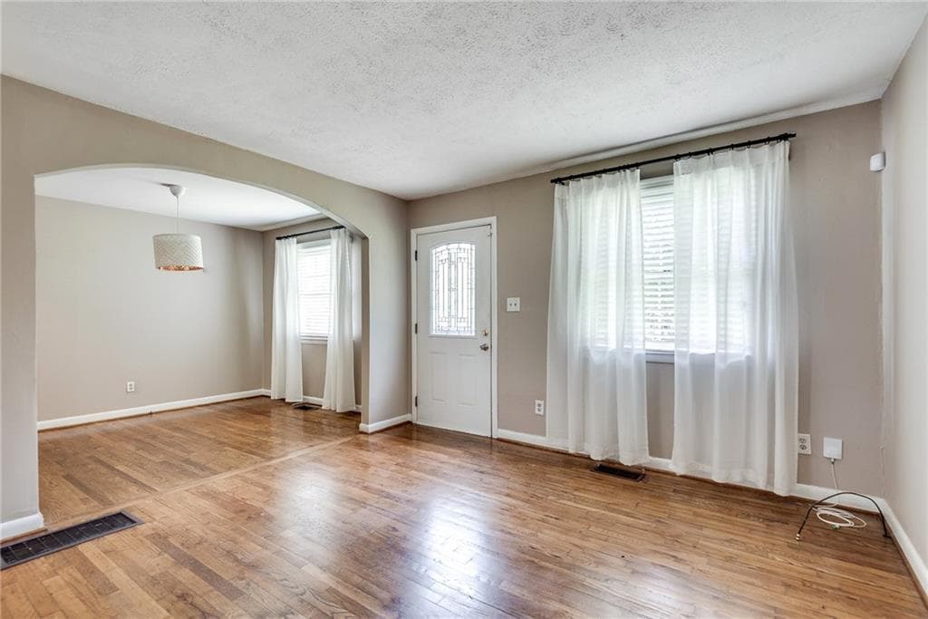 3 bedroom, 2 bathroom single family residence for rent at 1424 Hosea L Williams Drive, Atlanta, GA 30317 for $2,600 a month — photo 9