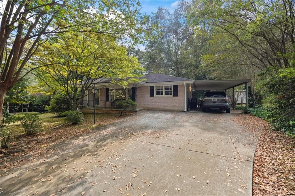 3 bedroom, 2 bathroom, 1,484 sq ft single family residence under contract at 589 Creek View Drive, Lawrenceville, GA 30044 — photo 2