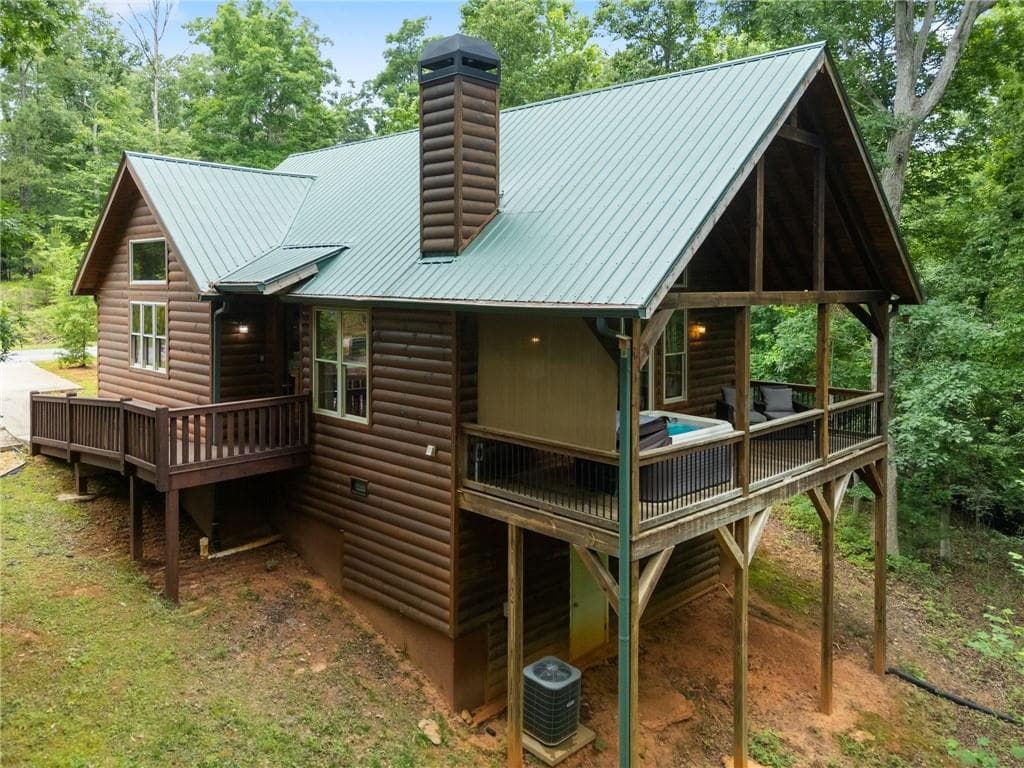 1 bedroom, 1 bathroom, 1,088 sq ft single family residence for sale at 265 Maple Ridge Drive, Cleveland, GA 30528