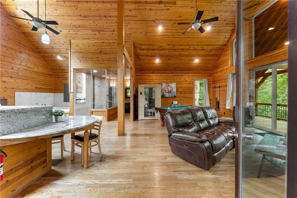 1 bedroom, 1 bathroom, 1,088 sq ft single family residence for sale at 265 Maple Ridge Drive, Cleveland, GA 30528 — photo 2