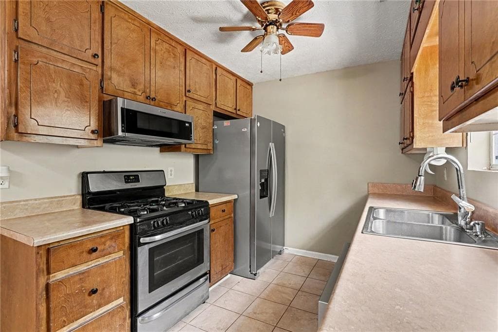 3 bedroom, 2 bathroom, 1,313 sq ft single family residence for sale at 317 Creek Side Court, Mcdonough, GA 30252 — photo 8