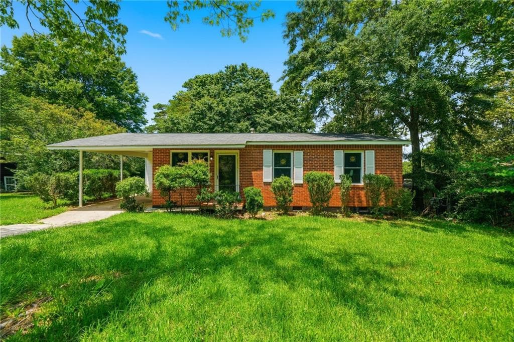 3 bedroom, 1 bathroom, 910 sq ft single family residence for sale at 4913 Bartlett Road, Forest Park, GA 30297