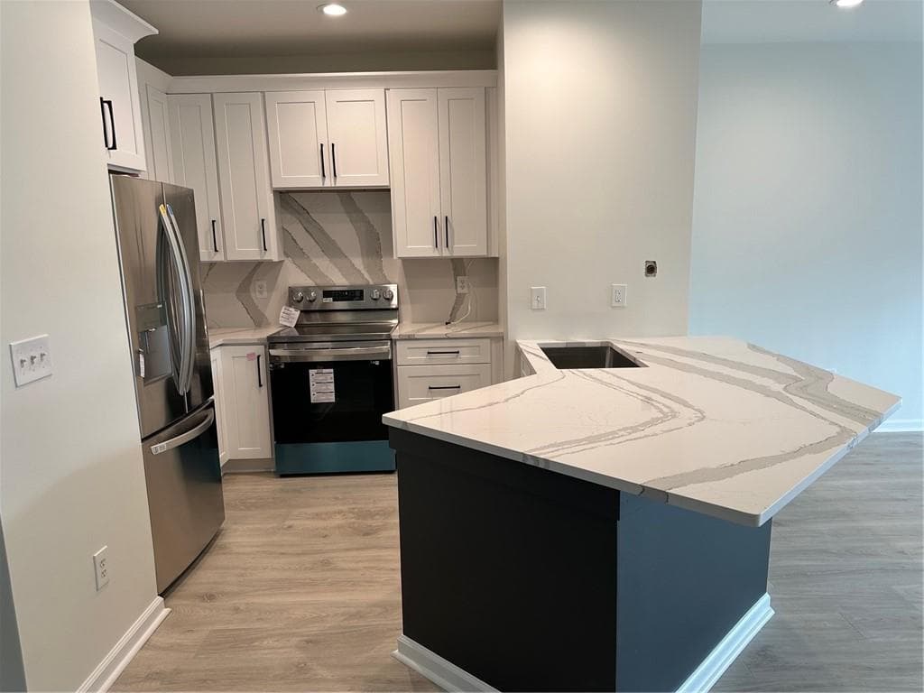 1 bedroom, 1 bathroom, 800 sq ft condominium for rent at 821 Ralph Mcgill Boulevard 2211, Atlanta, GA 30306 for $2,100 a month — photo 1 of 43