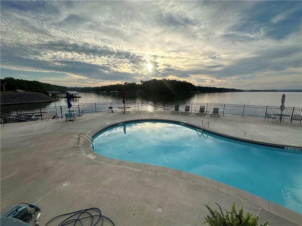 1 bedroom, 1 bathroom, 434 sq ft condominium for sale at 600 County Road 531 207, Centre, AL 35960