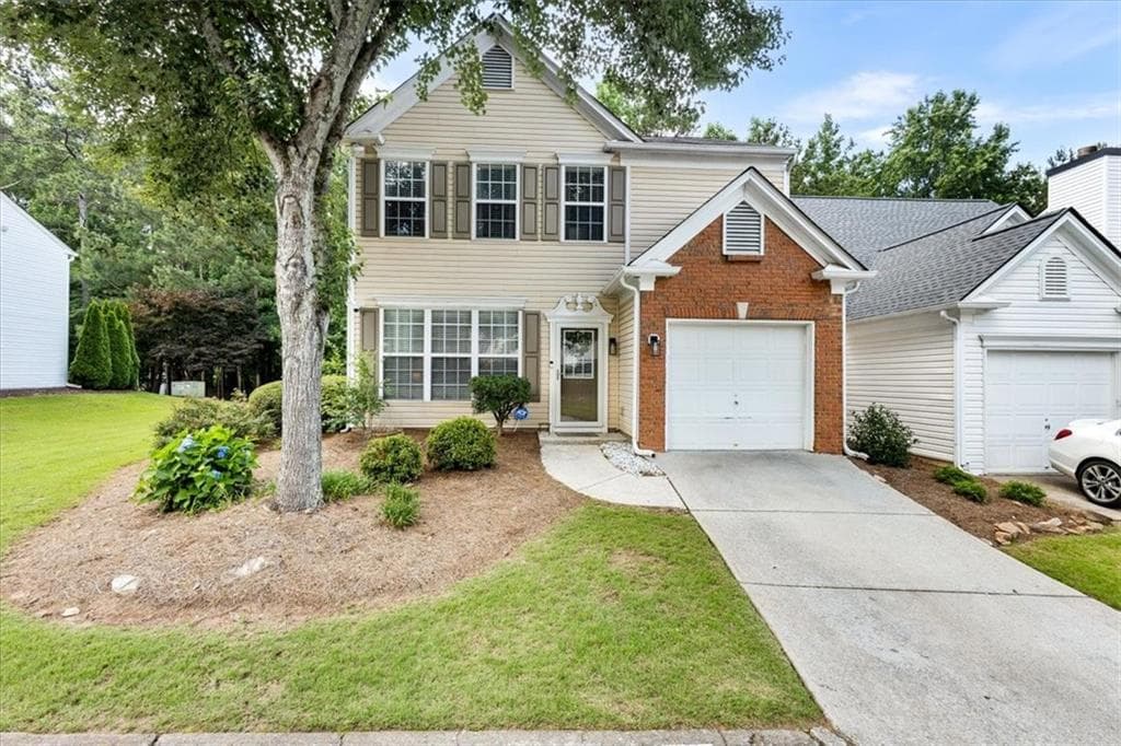 2 bedroom, 3 bathroom, 1,409 sq ft single family residence for sale at 41 Devonshire Court, Alpharetta, GA 30022