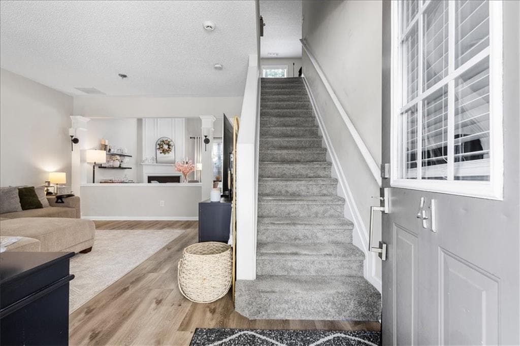 2 bedroom, 3 bathroom, 1,409 sq ft single family residence for sale at 41 Devonshire Court, Alpharetta, GA 30022 — photo 5