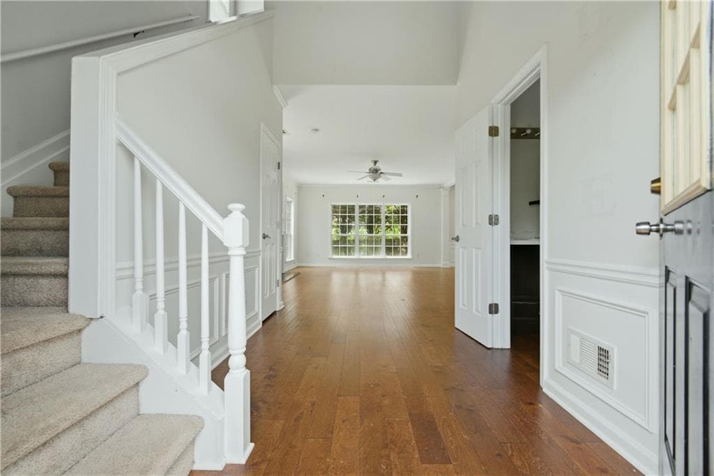3 bedroom, 3 bathroom, 2,004 sq ft single family residence for sale at 619 Lullingstone Drive, Marietta, GA 30067 — photo 3