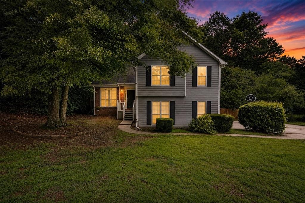 3 bedroom, 3 bathroom, 1,618 sq ft single family residence for sale at 118 Black Oak Court, Stockbridge, GA 30281