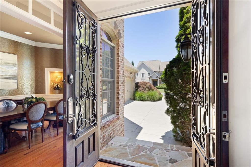 6 bedroom, 6 bathroom, 5,511 sq ft single family residence under contract at 3066 Haynes Trail, Alpharetta, GA 30022 — photo 9