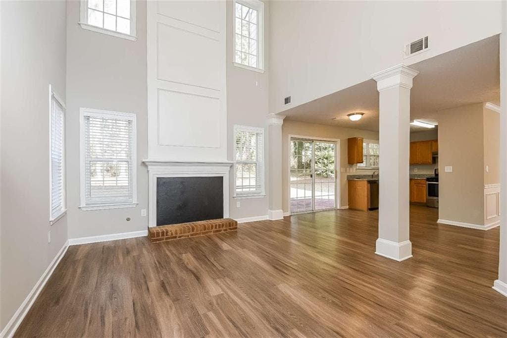 3 bedroom, 3 bathroom, 1,776 sq ft single family residence under contract at 1305 Glenover Way, Marietta, GA 30062 — photo 10