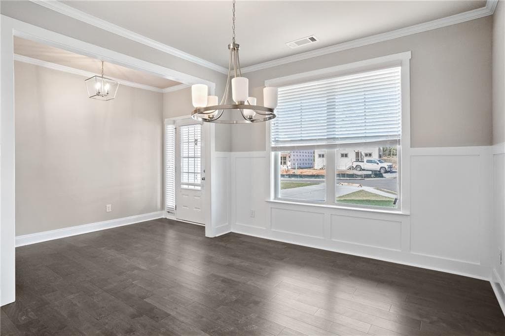 5 bedroom, 4 bathroom, 2,562 sq ft single family residence under contract at 2071 Orchid Lane, Lithia Springs, GA 30122 — photo 5