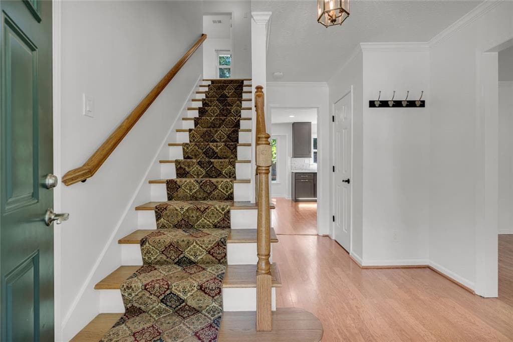 3 bedroom, 3 bathroom, 2,648 sq ft single family residence under contract at 167 Knollwood Drive, Marietta, GA 30064 — photo 3