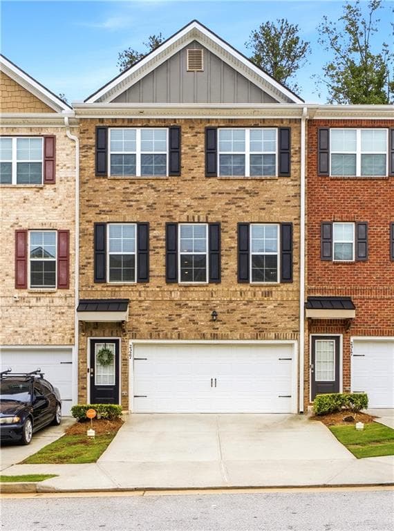 4 bedroom, 4 bathroom, 2,400 sq ft townhouse sold at 2327 Foley Park Street, Snellville, GA 30078
