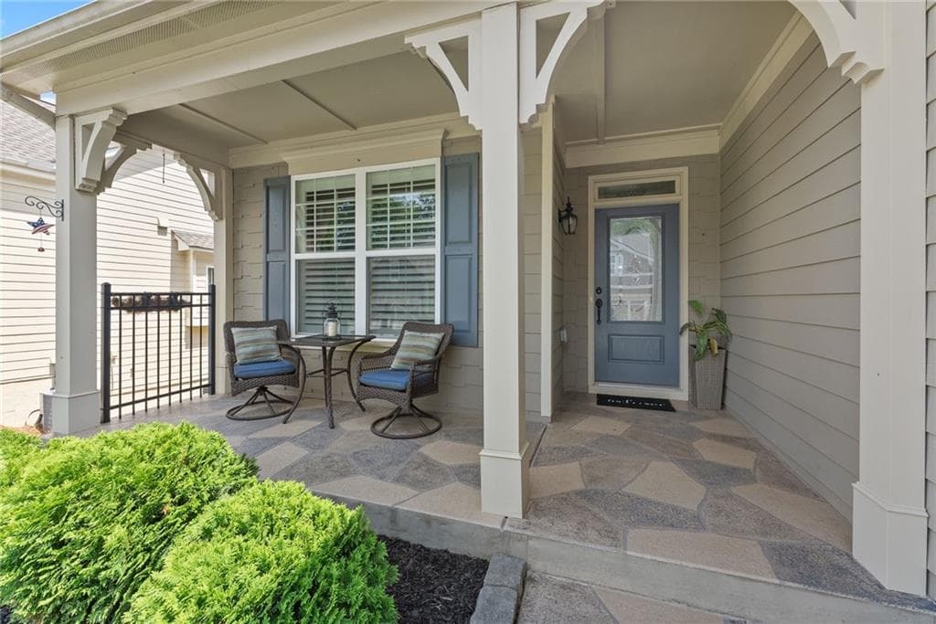 3 bedroom, 3 bathroom, 2,482 sq ft single family residence for sale at 3913 Great Pine Drive, Gainesville, GA 30504 — photo 3