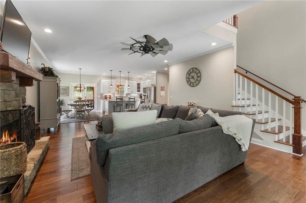4 bedroom, 4 bathroom, 3,300 sq ft single family residence for sale at 230 McArthur Drive, Canton, GA 30115 — photo 5