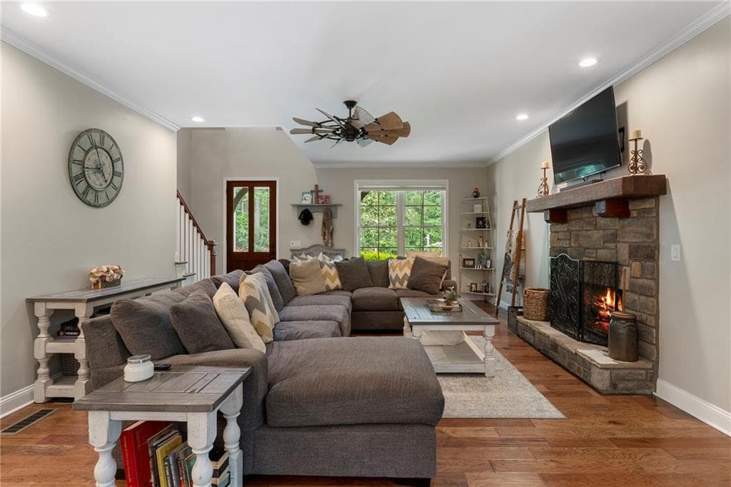 4 bedroom, 4 bathroom, 3,300 sq ft single family residence for sale at 230 McArthur Drive, Canton, GA 30115 — photo 7