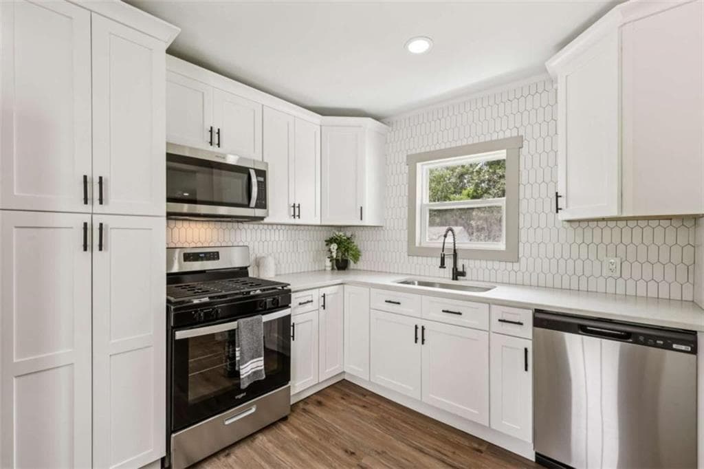 3 bedroom, 2 bathroom, 1,500 sq ft single family residence for sale at 2242 Jernigan Drive, Atlanta, GA 30315 — photo 8